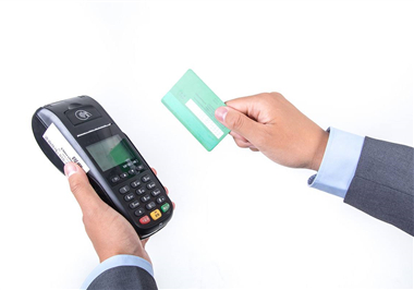 自己个人办理的POS机可以刷自己的信用卡吗？有什么影响吗